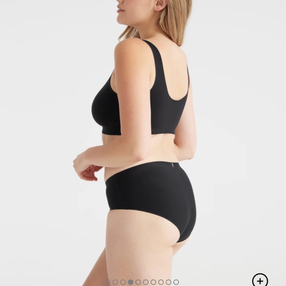 Knix LuxeLift Pullover Bra Black size 6+ - Picture 4 of 7